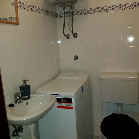 Haus In Mit Terrasse Und Schoener Aussicht * Kaštelir