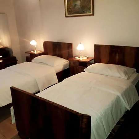 Сasa de vacaciones Haus In Mit Terrasse Und Schoener Aussicht Kaštelir